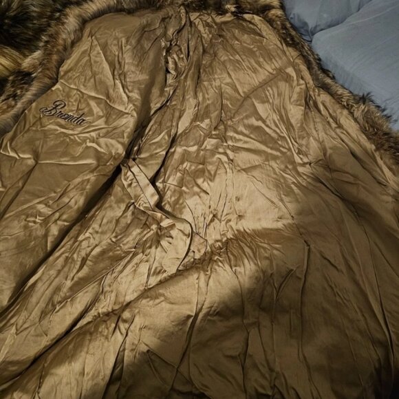 Beautiful Full Length Tanuki Raccoon Fur Coat - Picture 7 of 11